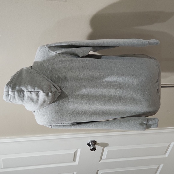 EUC Gray North Face Hoodie- Size Small - Picture 5 of 7